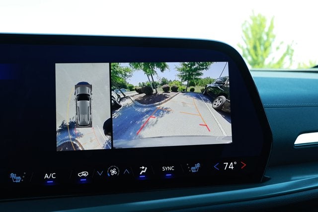 2024 Chevrolet Traverse FWD LT