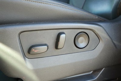 2025 GMC Sierra 1500 2WD Crew Cab Short Box SLT