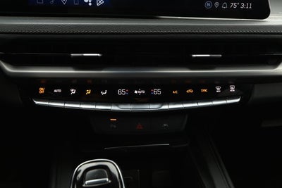 2024 Cadillac XT4 FWD Premium Luxury