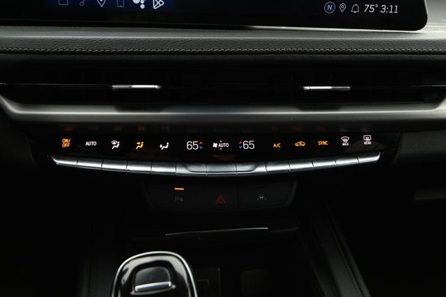 2024 Cadillac XT4 FWD Premium Luxury