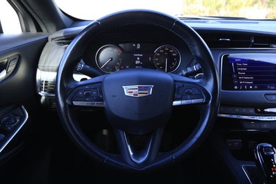 2023 Cadillac XT4 FWD Premium Luxury