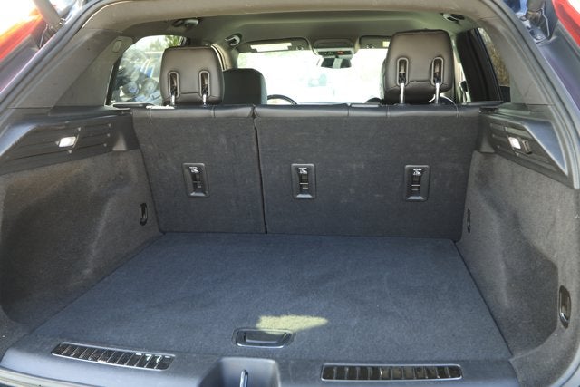 2024 Cadillac XT4 AWD Premium Luxury