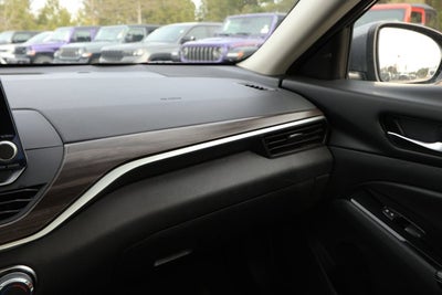 2023 Nissan Altima SV FWD