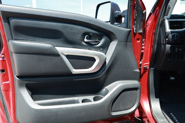 2018 Nissan TITAN XD SV Gas