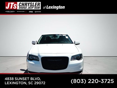 2022 Chrysler 300 Touring