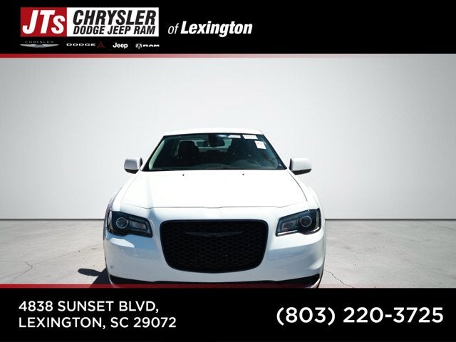 2022 Chrysler 300 Touring
