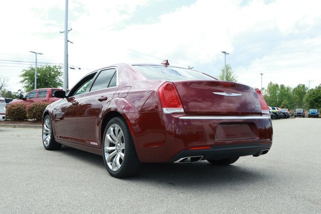 2019 Chrysler 300 Touring