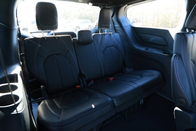 2026 Chrysler Voyager VOYAGER LX