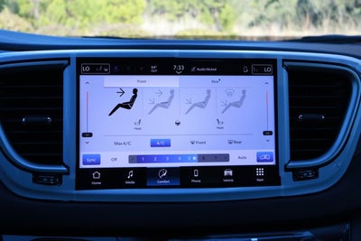 2026 Chrysler Voyager VOYAGER LX