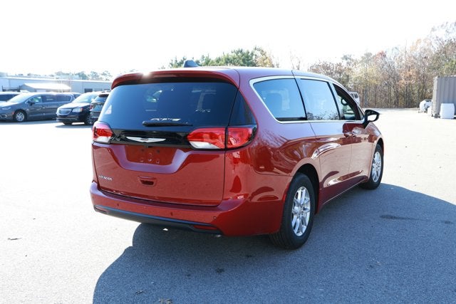 2026 Chrysler Voyager VOYAGER LX
