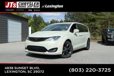 2020 Chrysler Pacifica Touring L Plus