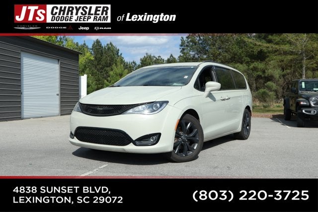 2020 Chrysler Pacifica Touring L Plus