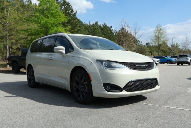 2020 Chrysler Pacifica Touring L Plus