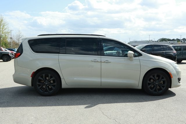2020 Chrysler Pacifica Touring L Plus