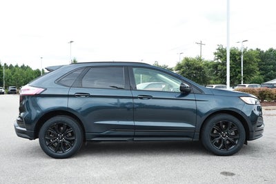 2022 Ford Edge SE