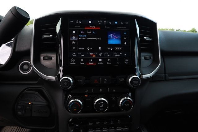 2024 RAM 3500 Big Horn Crew Cab 4x4 6'4' Box