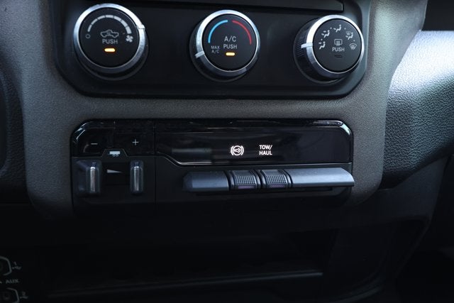 2022 RAM 2500 Tradesman Crew Cab 4x4 6'4' Box
