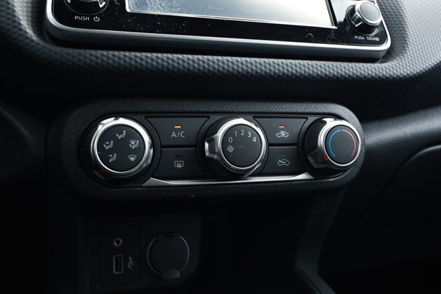 2024 Nissan Kicks S Xtronic CVT