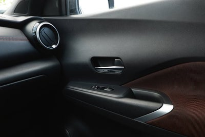 2024 Nissan Kicks SR Xtronic CVT