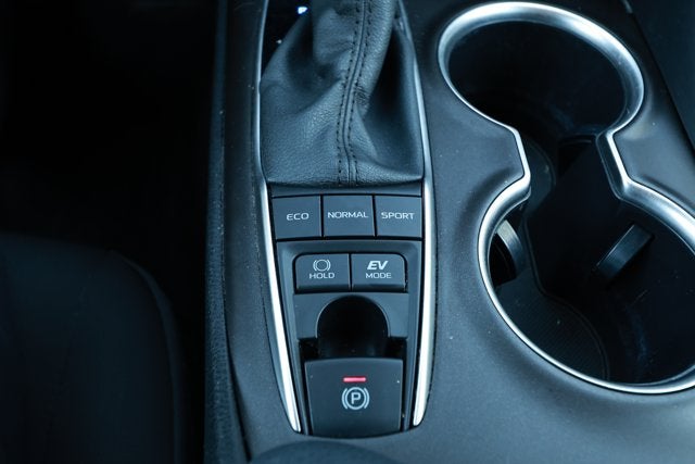 2022 Toyota Camry LE Hybrid