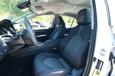 2022 Toyota Camry LE Hybrid