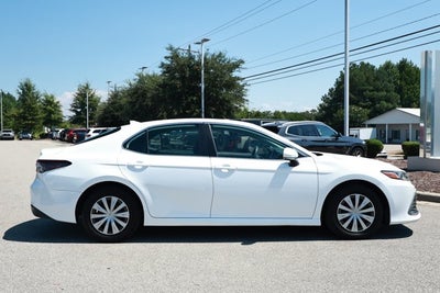 2022 Toyota Camry LE Hybrid