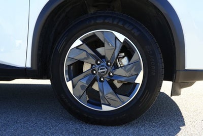 2024 Nissan Rogue SV FWD
