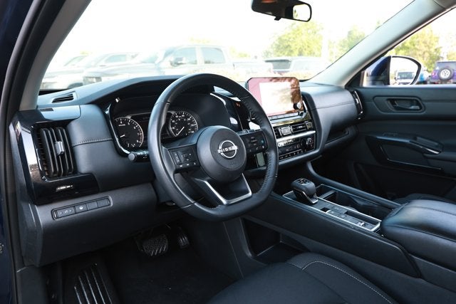 2024 Nissan Pathfinder SV FWD