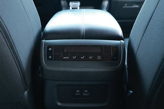 2024 Nissan Pathfinder SV FWD