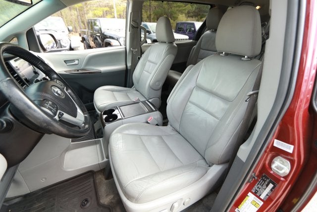 2016 Toyota Sienna Limited 7 Passenger