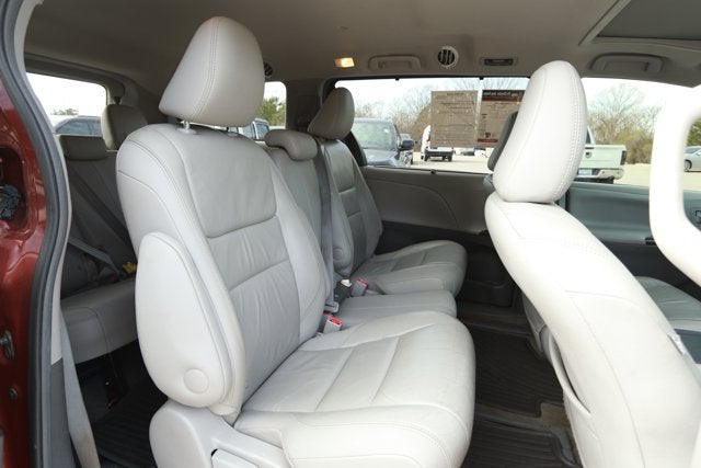 2016 Toyota Sienna Limited 7 Passenger