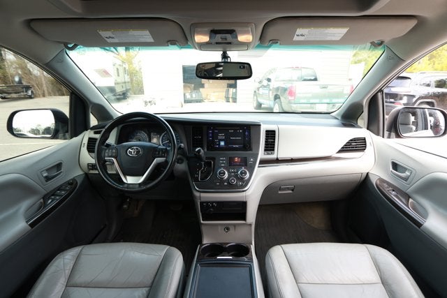 2016 Toyota Sienna Limited 7 Passenger