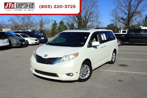 2017 Toyota Sienna XLE 8 Passenger
