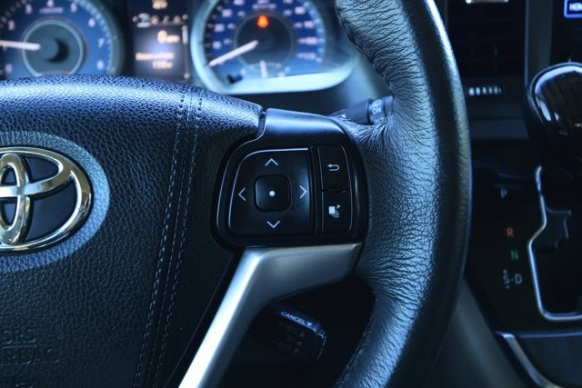 2017 Toyota Sienna XLE 8 Passenger