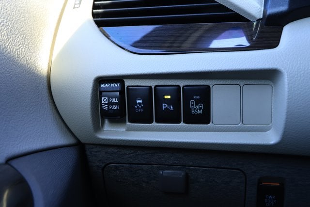 2017 Toyota Sienna XLE 8 Passenger