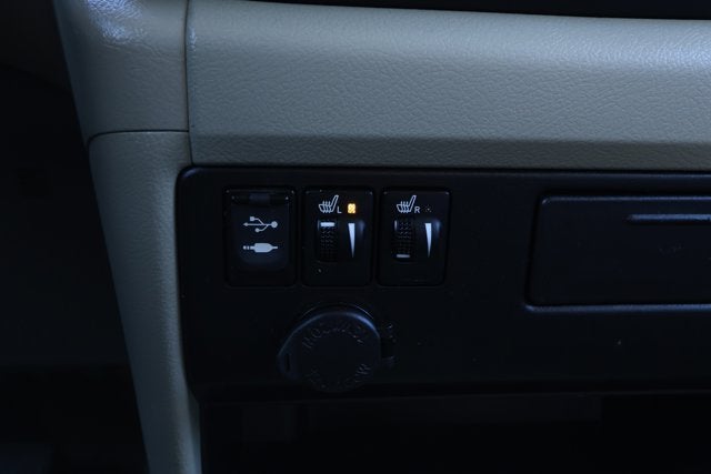 2017 Toyota Sienna XLE 8 Passenger