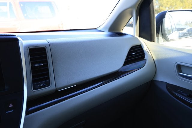 2017 Toyota Sienna XLE 8 Passenger