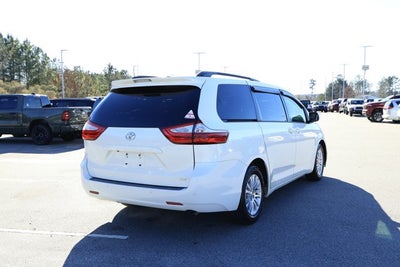 2017 Toyota Sienna XLE 8 Passenger
