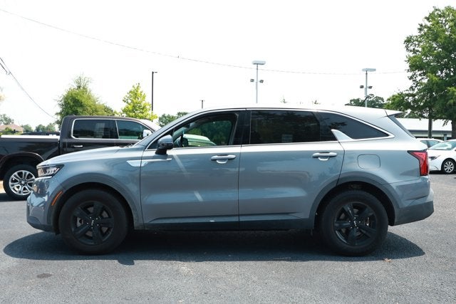 2022 Kia Sorento LX