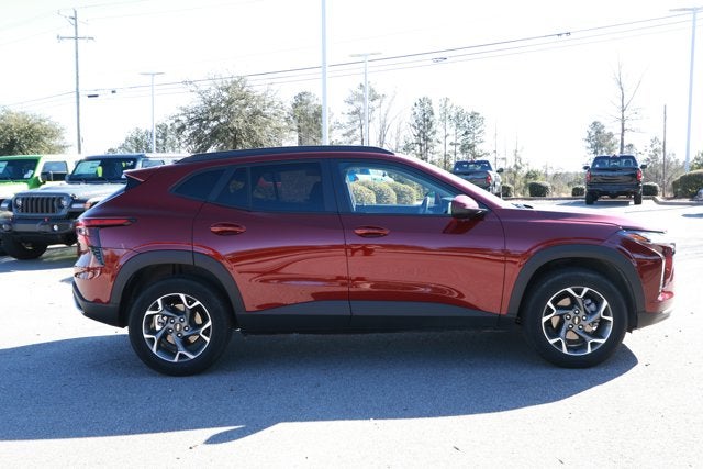 2025 Chevrolet Trax FWD LT