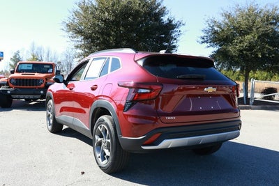2025 Chevrolet Trax FWD LT