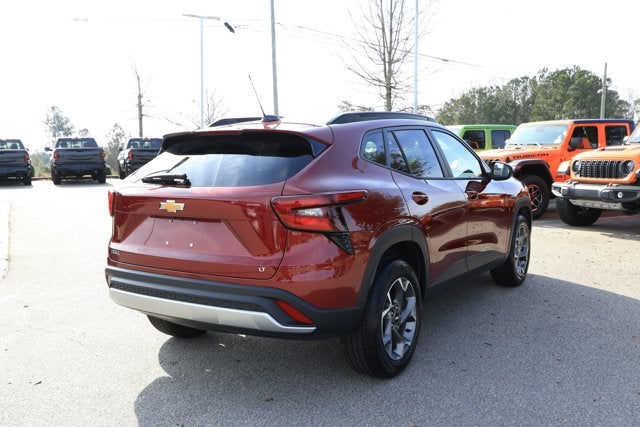 2025 Chevrolet Trax FWD LT