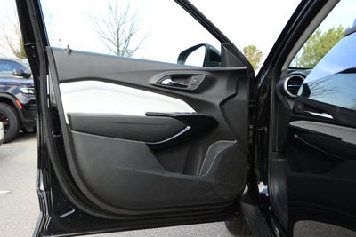 2025 Chevrolet Trax FWD LT