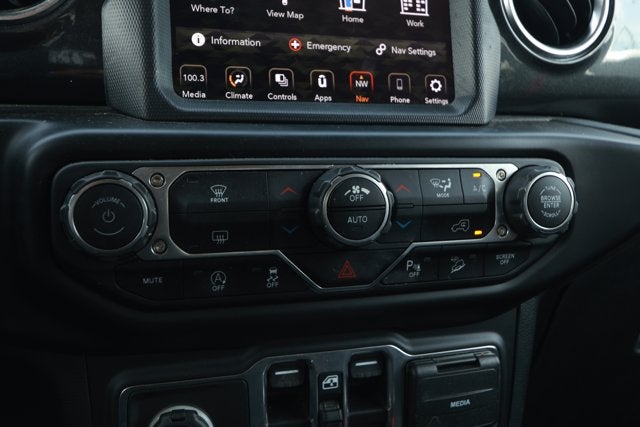 2020 Jeep Wrangler Unlimited Sahara Altitude 4x4