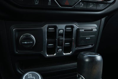 2020 Jeep Wrangler Unlimited Sahara Altitude 4x4