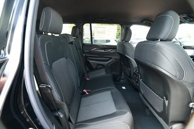 2026 Jeep Grand Cherokee GRAND CHEROKEE LAREDO 4X2