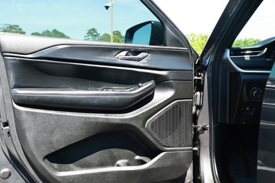 2024 Jeep Grand Cherokee Laredo X 4x2