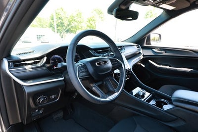 2024 Jeep Grand Cherokee Laredo X 4x2