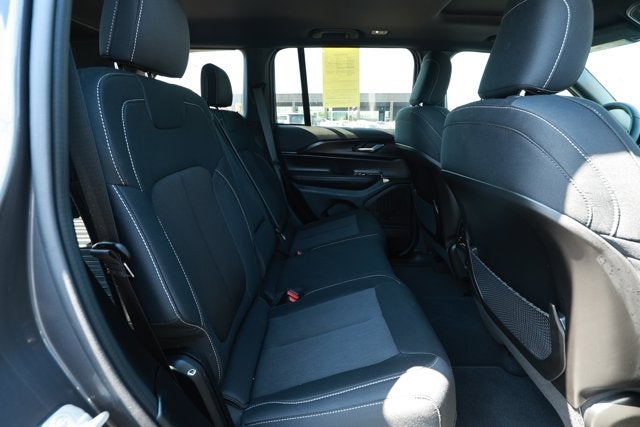 2024 Jeep Grand Cherokee Laredo X 4x2