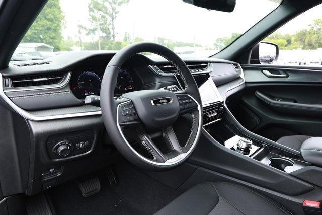 2026 Jeep Grand Cherokee GRAND CHEROKEE LAREDO X 4X2